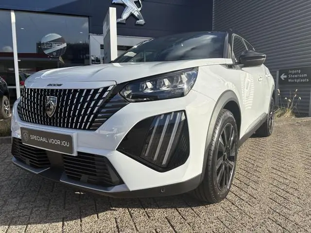 Peugeot 2008 1.2 Hybrid 145 GT | Panoramadak | Camera | Apple Carplay/ Android Auto |