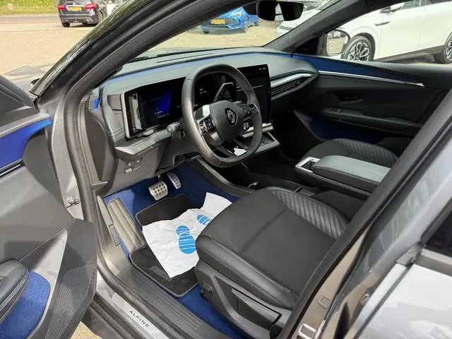 Renault Scenic E-Tech EV87 long range esprit Alpine VAN: 40.900,- VOOR: 38.877,- UW HERFSTVOORDEEL:...