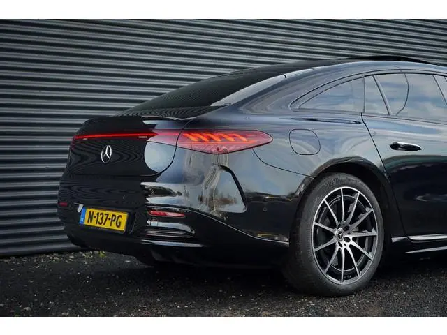Mercedes-Benz EQS