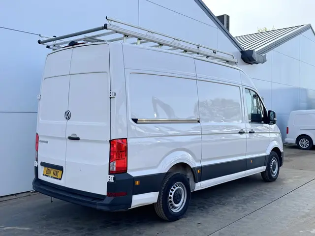 Volkswagen Crafter 2.0 TDI 140 PK Imperiaal Glasresteel Glastransporter L3H3 Camera Carplay Airco Cr...