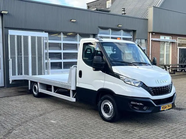 Iveco Daily 35S14 2.3 Autotransporter Tijhof 5.14 M  Luchtvering Airco Cruise controle 3500kg Trekha...