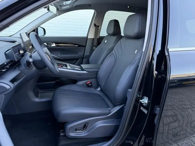 Geely E5