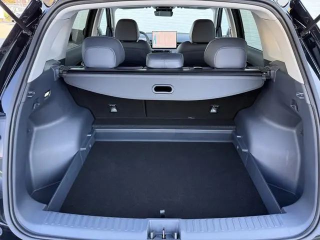 Geely E5