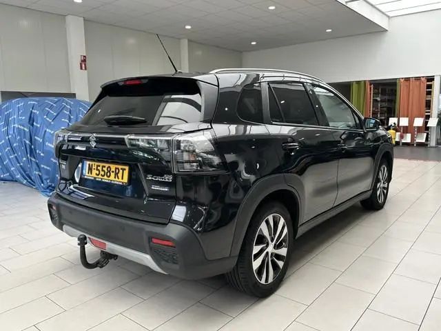 Suzuki S-Cross