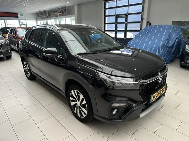 Suzuki S-Cross