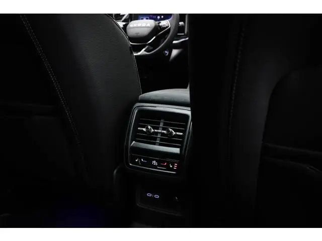 Skoda Kodiaq 1.5 TSI PHEV Sportline Business | WINTER PACK | PANORAMADAK | ACHTERBANKVERWARMING | TR...