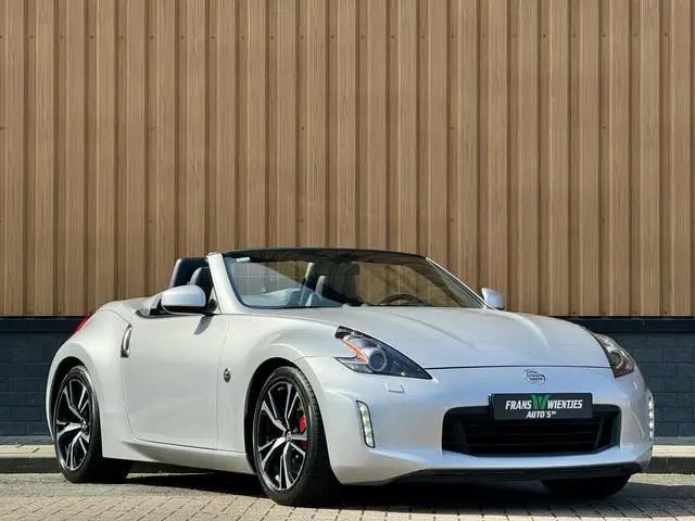 Nissan 370Z Roadster 3.7 V6 Pack | 328 PK! | Achteruitrijcamera | Stoelventilatie | Bose | Keyless E...