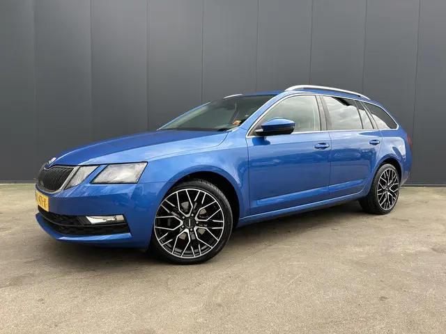 ŠKODA Octavia Combi 1.0 TSI Ambition 1e EIGENAAR  TREKHAAK NAVI CRUISE ECC