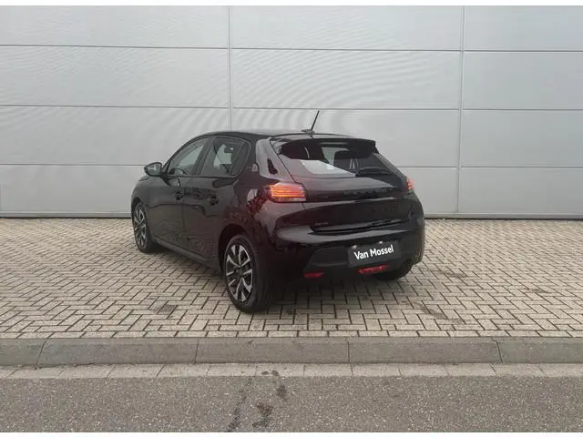 Peugeot 208 1.2 PureTech 100 Style | Parkeersensoren | Navigatie | Apple Carplay & Android Auto
