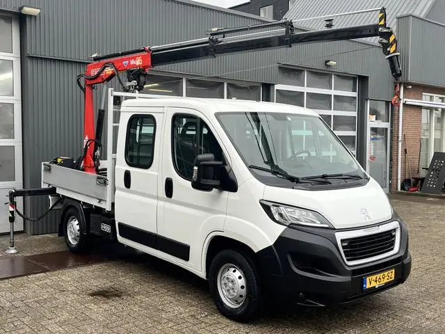 Peugeot Boxer 335 2.0 BlueHDI L2 Euro 6 Fassi laadkraan Airco Trekhaak 2500kg trekgewicht Kastinrich...