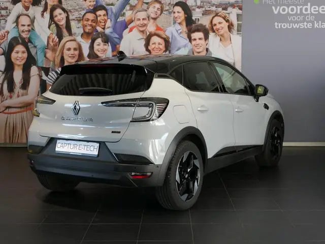 Renault Captur 1.8 E-Tech full hybrid 160 techno Camera, Adaptive Cruise, Clima, Google Navi