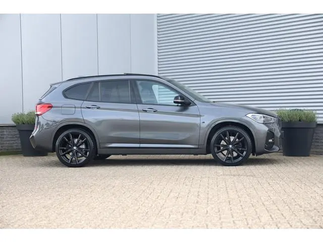 BMW X1 xDrive25e 220pk M-Sport Pano|Trekh|Memory|H&K|HUD|Leder