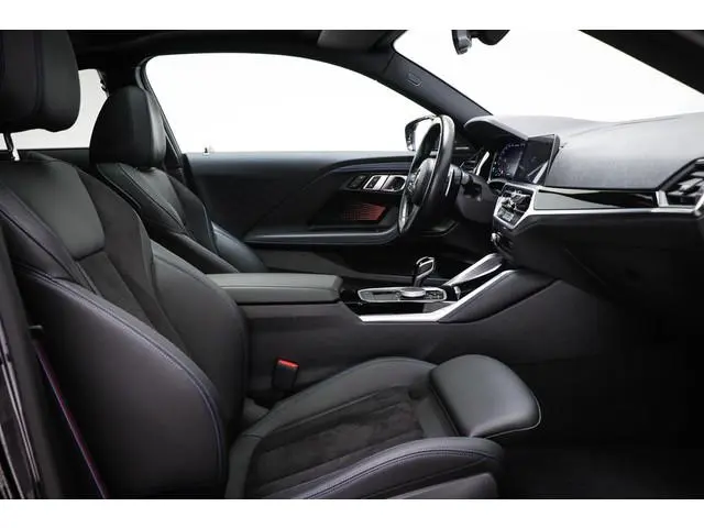 BMW 2-serie Coupé M240i xDrive High Executive | SCHUIFDAK | HARMAN KARDON | HEAD UP | DRAADLOZE LADE...