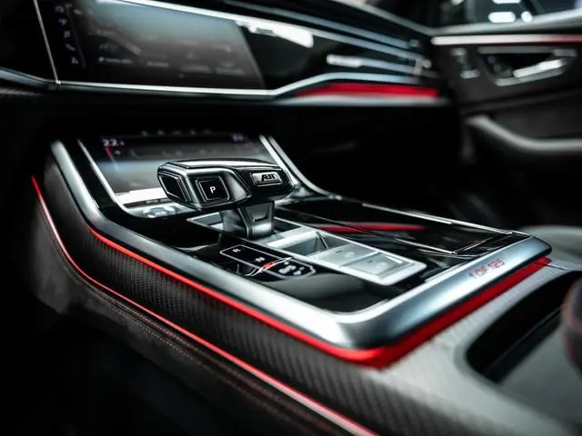 Audi RSQ8