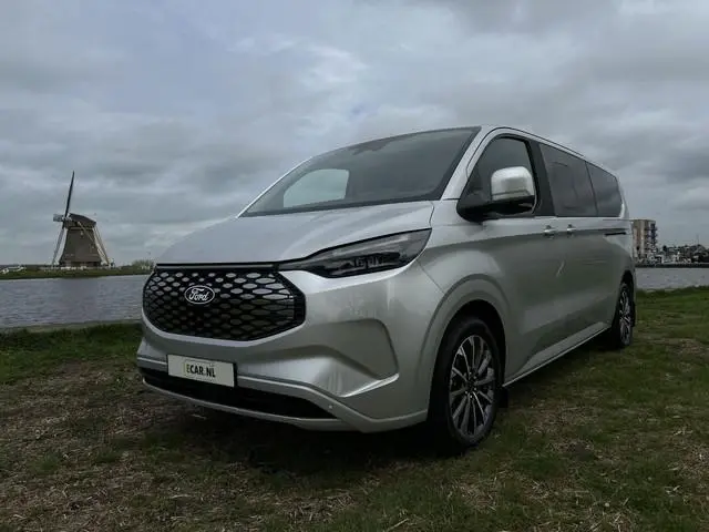 Ford e-Tourneo Custom 340 L2H1 Titanium X 65 kWh 218pk | Leer | 8-zits | B&O | 2x electr. schuifdeur...