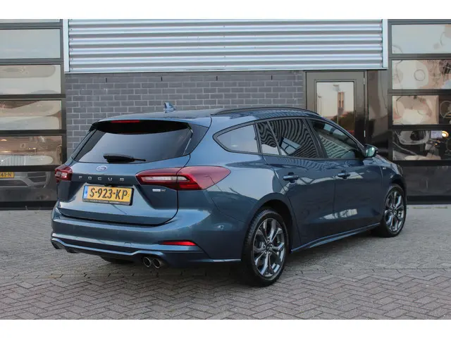 Ford Focus Wagon 1.0 EcoBoost Hybrid ST Line Style / Carplay / Camera / N.A.P.