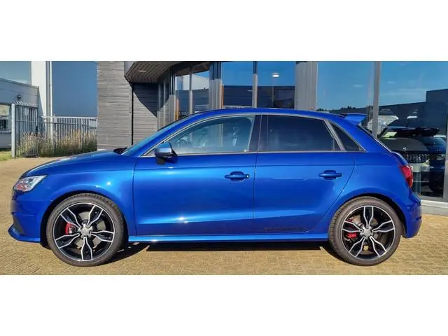 Audi S1