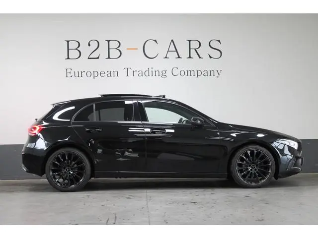 Mercedes-Benz A-klasse 180 Progressive | Head up | Panorama | Virtual Cockpit