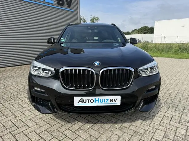 BMW X3 xDrive30e High Executive M Sport LED Panoramadak Trekhaak 20 Inch LMV Carplay Lederen interie...