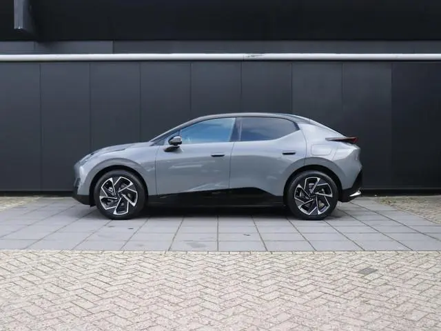 Lynk & Co 02