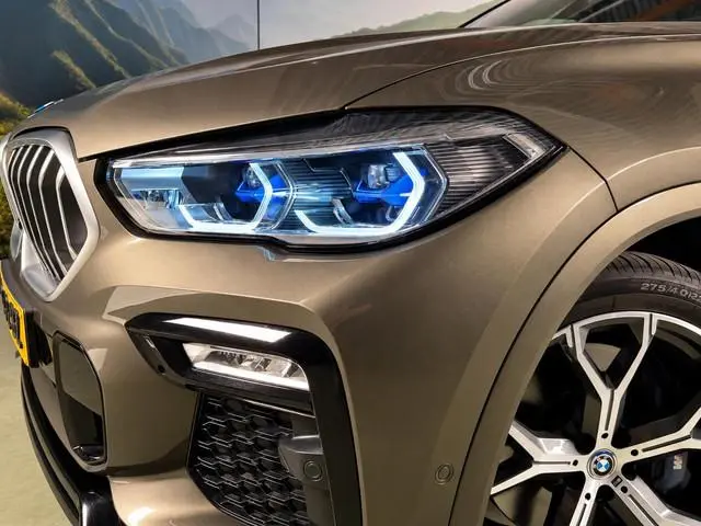 BMW X6 xDrive40i High Executive Sky Lounge l M-pakket l Scherm achterin
