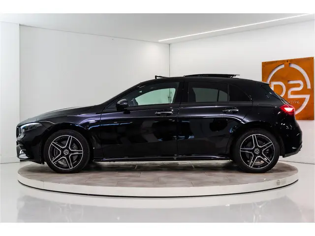 Mercedes-Benz A-klasse 250 e Premium AMG Facelift 218PK | Pano | Keyless | Sfeer | Night | Fabrieksg...