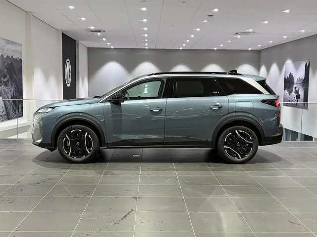 Peugeot 5008 1.6 Plug-in Hybrid 195 Allure 7p Automaat | 7-Zits | Climate Control | Full Map Navigat...
