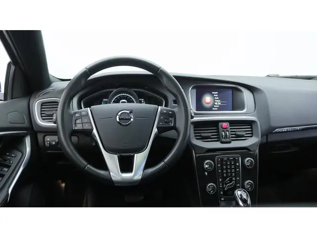 Volvo V40 Cross Country 1.5 T3 Polar+ Luxury | Panoramadak | Stoelverwarming |