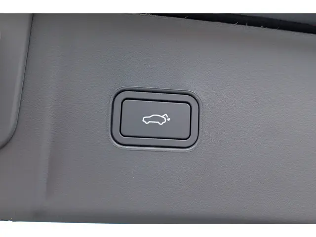 Lynk & Co 08