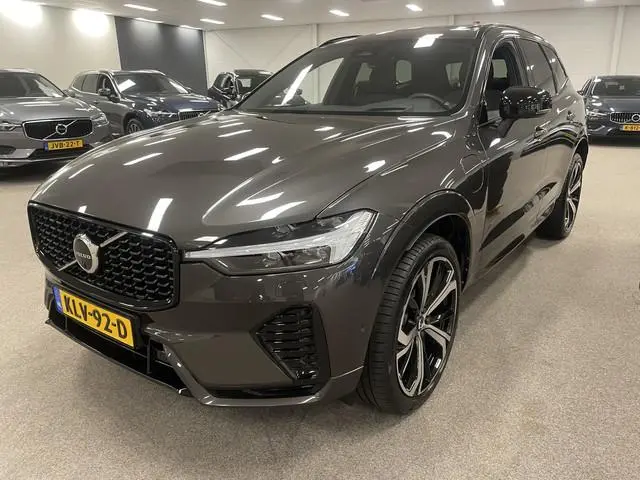 Volvo XC60 2.0 T8 PHEV AWD Long Range Ultra Dark Exec. Ed. Luchtvering/ Trekhaak 2250kg/ HUD/ 360 Ca...