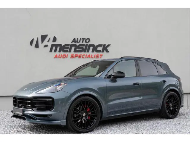 Porsche Cayenne 3.0 / Luchtvering/ Panoramadak/ 22 Inch/ Memory