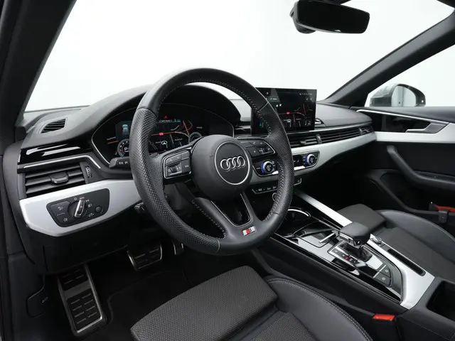 Audi A4 Avant 35 TFSI 150 pk S-tronic S edition / S-Line | Navigatie | Virtual Cockpit | Sportonders...