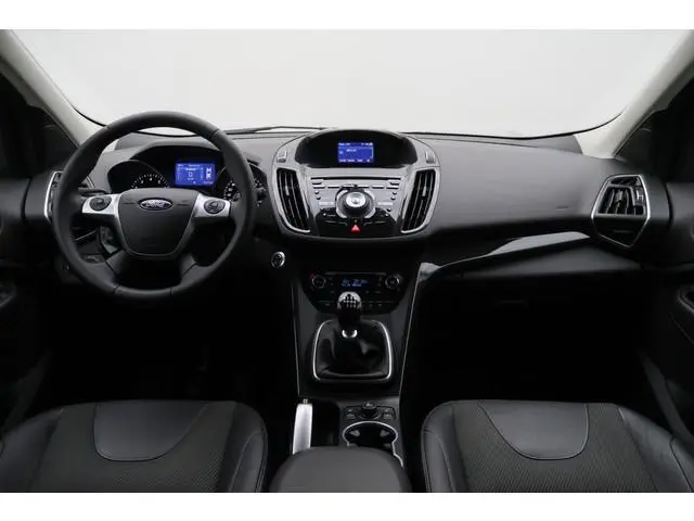 Ford Kuga 1.5 Titanium Styling Pack Xenon, Climate, Stoelverwarming, Trekhaak, Parkassist, 19"
