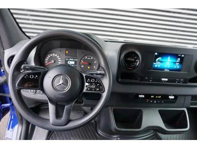 Mercedes-Benz Sprinter 516 160pk Automaat 5000kg L2H2 Dubbellucht Trekhaak Apple Carplay Camera
