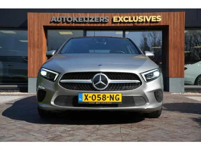 Mercedes-Benz A-klasse 250 e Premium Plus Panoramadak Widescreen Adaptieve Cruise Leer Stoelverw. Am...