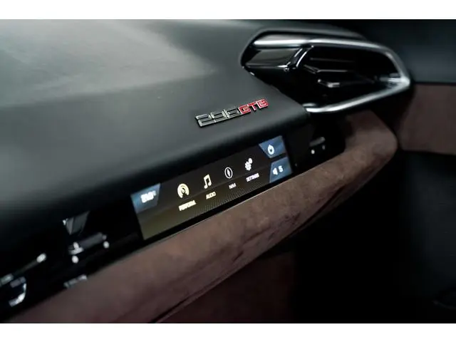 Ferrari 296