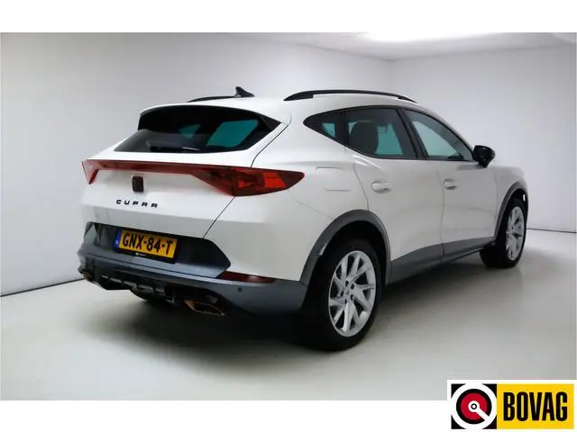 CUPRA Formentor 1.4 TSI e-Hybrid Business 204 PK | Trekhaak | Stoelverwarming | Adaptive cruise | St...