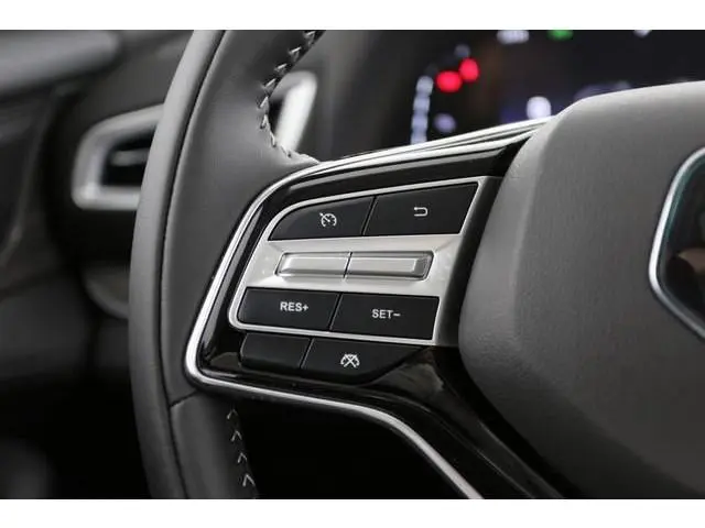 DFSK E5 PHEV