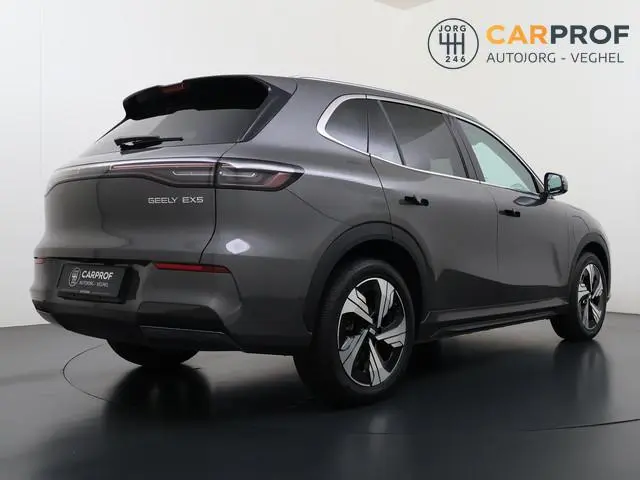 Geely E5