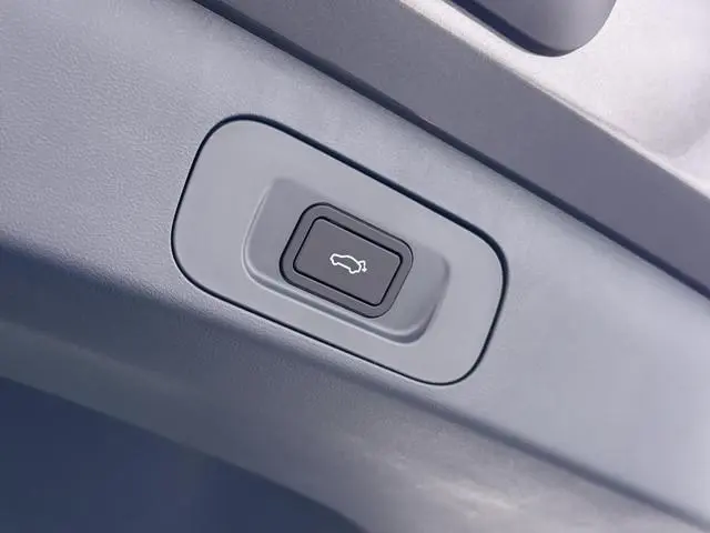 Geely E5