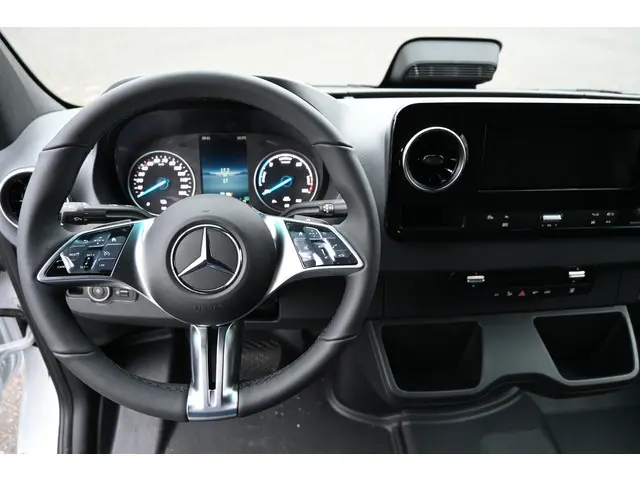 Mercedes-Benz eSprinter