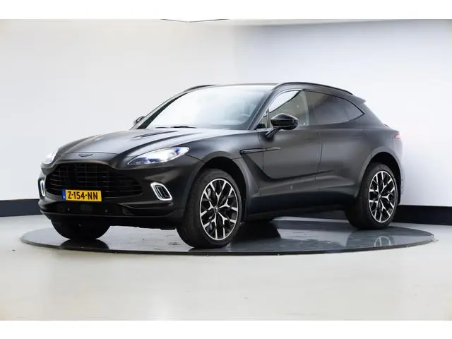 Aston Martin DBX
