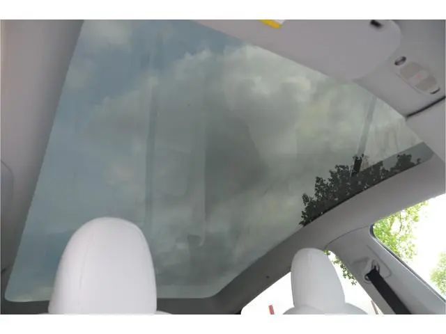 Tesla Model Y Long Range AWD 75 kWh Trekhaak (1.600kg), AutoPilot3.0 Ryzen