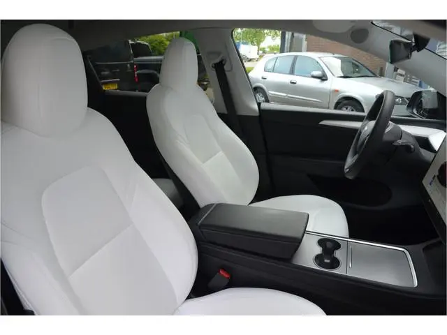 Tesla Model Y Long Range AWD 75 kWh Trekhaak (1.600kg), AutoPilot3.0 Ryzen