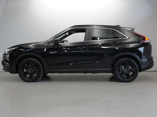 Mitsubishi Eclipse Cross 2.4 PHEV Black Edition | NL Auto | 360 Camera | Adaptive Cruise | Garantie...