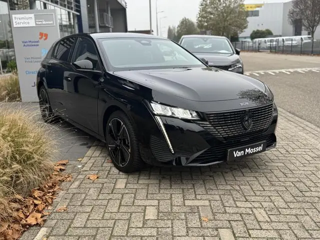 Peugeot e-308