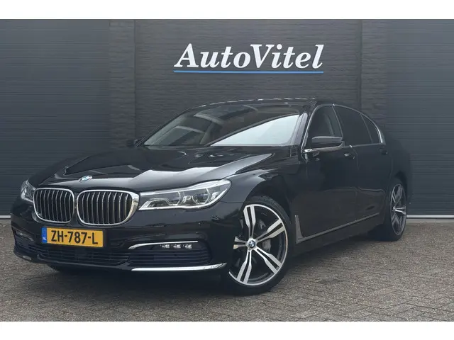 BMW 7-serie 740i High Executive | 4-WS | Sportleder | Head-Up | Trekhaak | Massage | 360° Camera |