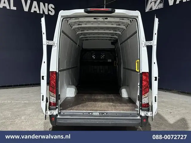 Iveco Daily 35S16 157pk L3H2 Euro6 Airco | 3500kg trekvermogen | Parkeersensoren Bijrijdersbank