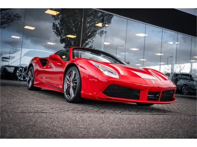 Ferrari 488