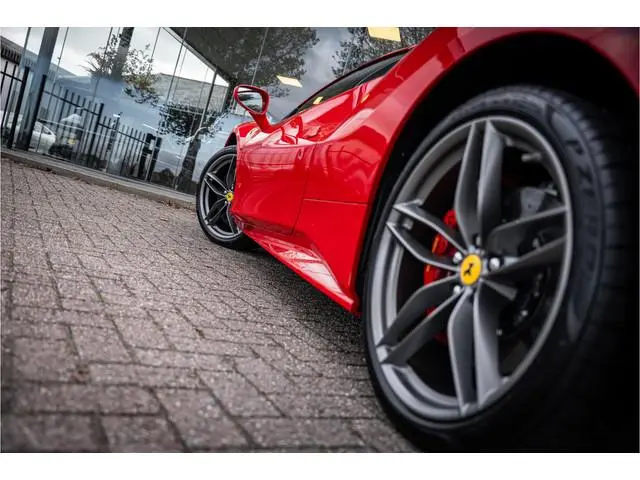 Ferrari 488